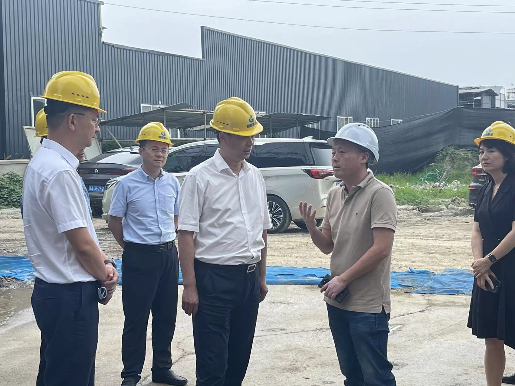 德清县县委敖书记莅临我司厂房建设现场进行实地考察